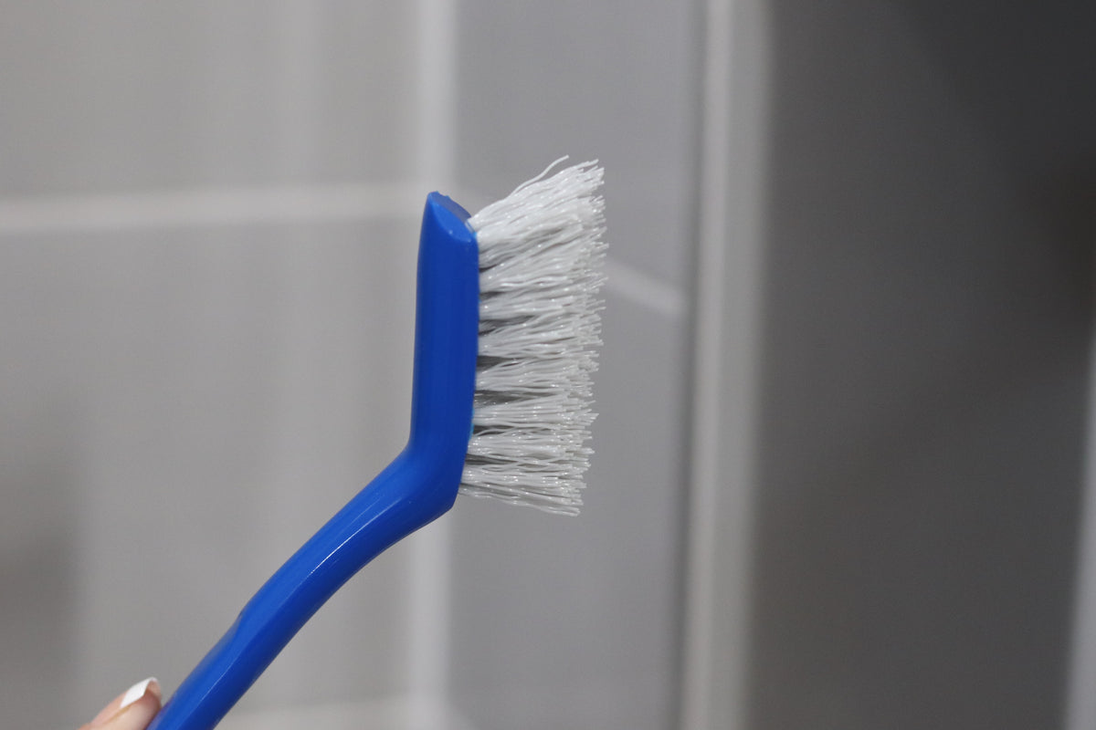 V-Shaped Handheld Grout Brush